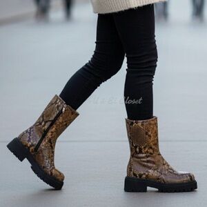 Free People Madison Snake Embossed Platform Ankle Boots Women’s 6 (EU 36.5) NWB